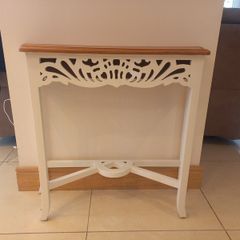 consol table
