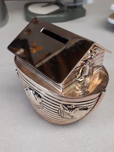 Savings box