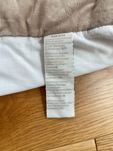 Beige velvet baby cot bumper