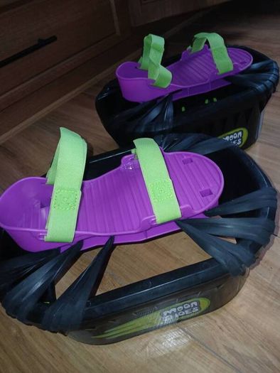 Moon Shoes