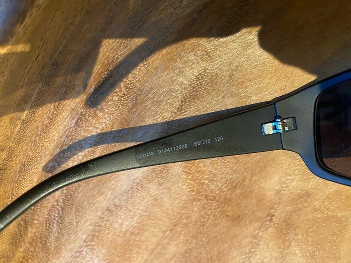 LEVIS sunglasses