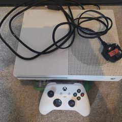 Xbox 1s 500gb + over 30 games