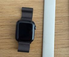 Apple Watch series 6 40mm space grey