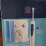 Oral-B oxyjet water flosser Image 4