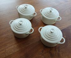 Le Creuset mini cocottes x 4