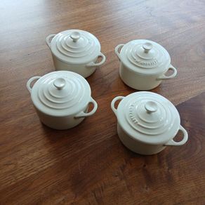 Le Creuset mini cocottes x 4