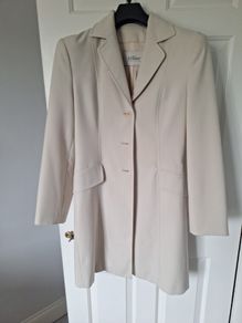 In Wear Cream coat. Spring /Autumn