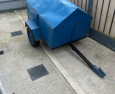 dog trailer