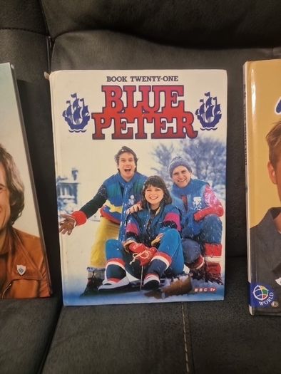 4 vintage Blue Peter annuals job lot.