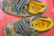 Boys shoes, size 8.5