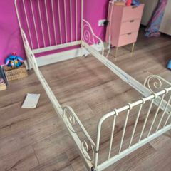 FREE Ikea extendable single bed