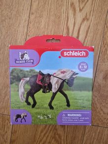 BRAND NEW Schleich 42469 Rocky Mountain Horse Mare Horse Show