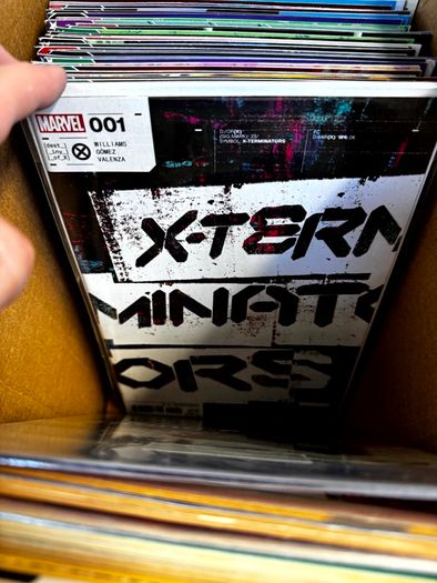 DC, Marvel Long Comic Box w 290 comics for Sale