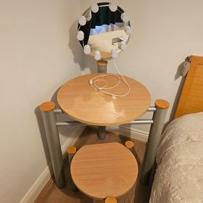 Dressing table