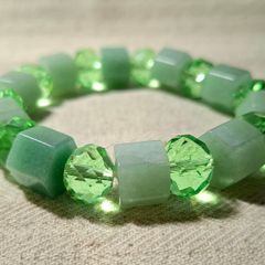 CLEARANCE Stunning green aventurine & crystal bracelet on elastic