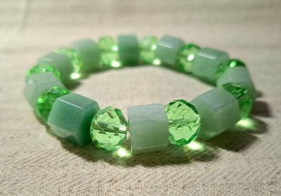 CLEARANCE Stunning green aventurine & crystal bracelet on elastic