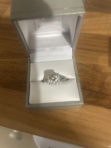 beautiful ladies ring