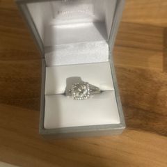 beautiful ladies ring
