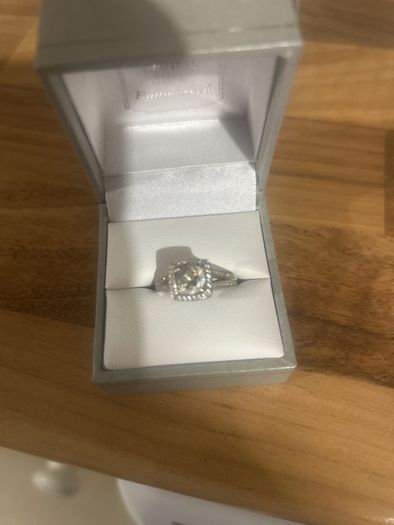 beautiful ladies ring