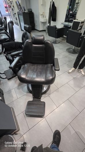 2 barber chairs & 2 chairs