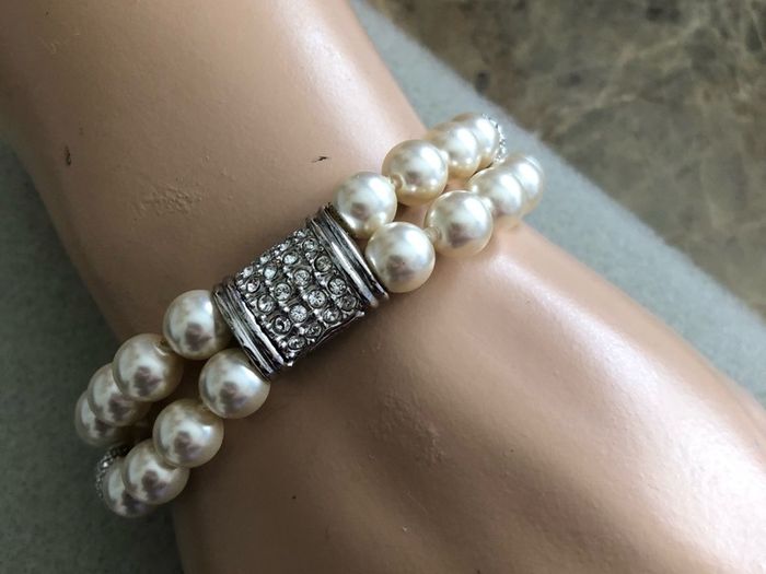 pearl bracelet