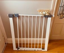 Baby stair gate