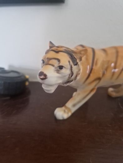 porcelain tiger