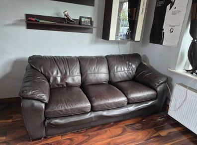 Faux Leather 3 seater/pull out double bed.