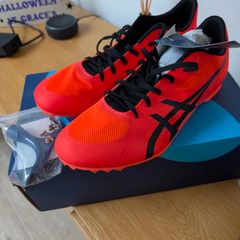 Running shoes Spikes asics