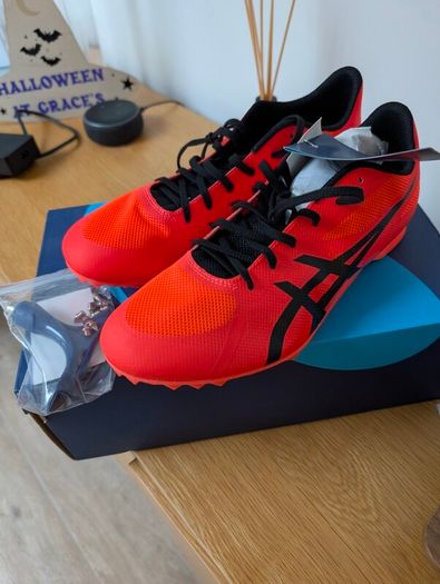 Running shoes Spikes asics