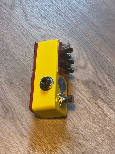 Bananana Effects Matryoshka Bass Synth