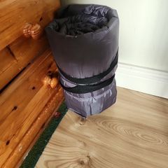 Self inflating roll mat