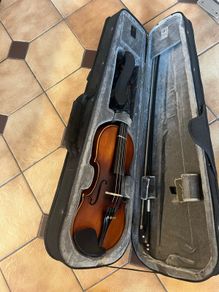 1/2 size violin