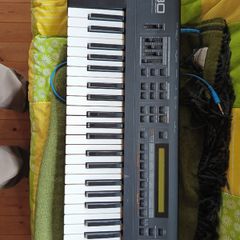Roland XP-40 Synthesizer