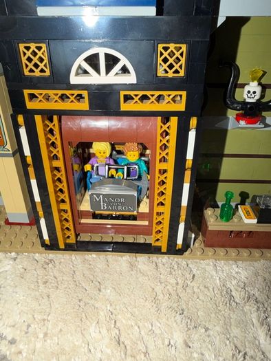 lego haunted house 10273