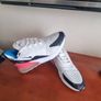 Nike 270s runners Image 3