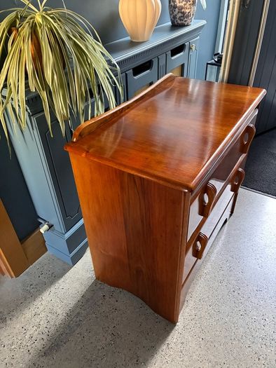 1930's Art Deco Walnut Chest of Drawers