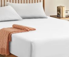 Egyptian Cotton 300TC Hotel Quality 30 cm Fitted Bedsheets White