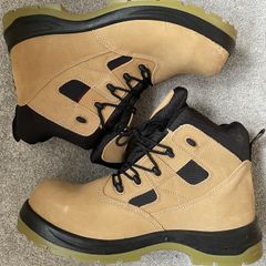 Redback | Hardwearing Footwear | Tornado | Honey | Size 12 (47) | Brand New