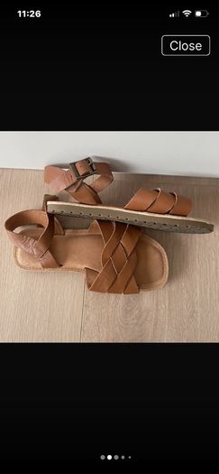 Like new girls Next sandals size 1