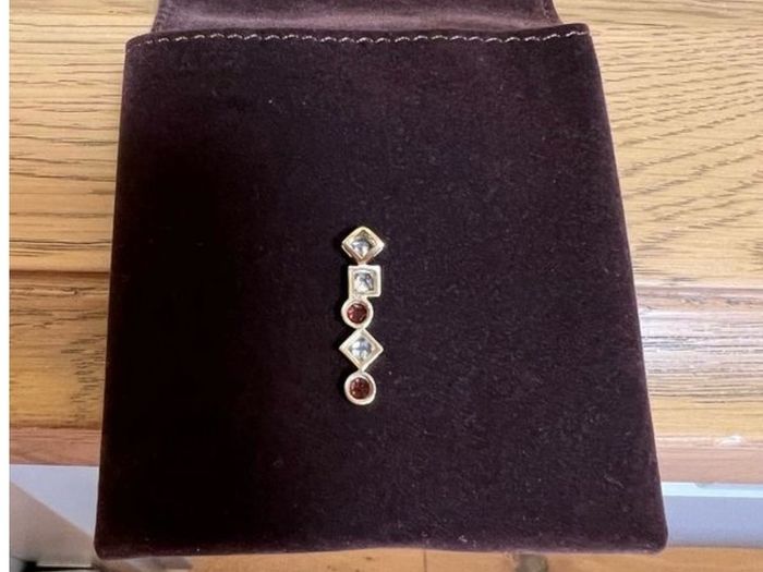 9ct gold & Gemstones pendant