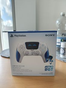 PlayStation 5 Astro Bot limited edition Dualsense controller