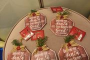 5 x hanging christmas plaque decoration