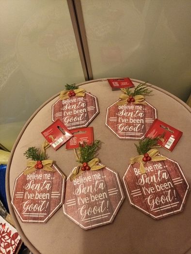 5 x hanging christmas plaque decoration