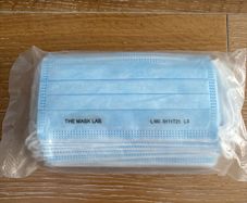 Brand New Sealed pack of 20 disposable masks