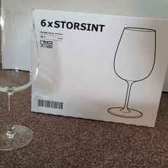 6 Large wine glasses