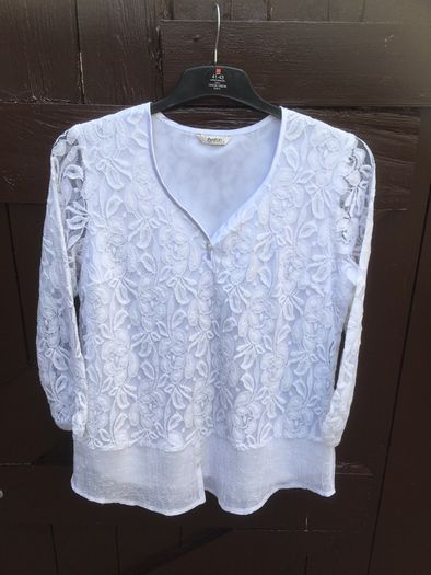 Avalon White Lace Lined Top, Size 14