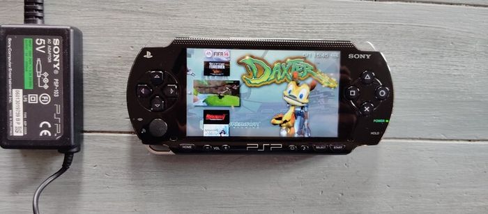 Psp 1004 MODDED 64gb 40 psp games on unit Original Battery