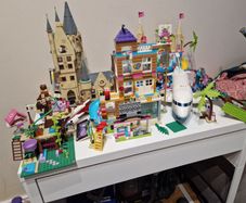 Large genuine lego bundle- Harry Potter, friends, plane and lots more