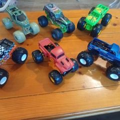 Hot wheels monster trucks x 6